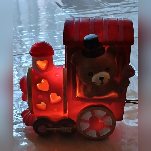 RARE Teddy Bear Vintage Valentines Express Train with Battery operated lights!